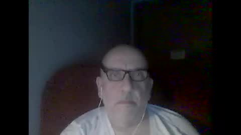 Tom online show from January 25, 1:43 am