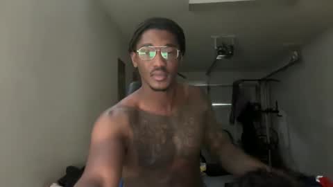 Snapshot of neednoluv chatting on October 28, 7:27 pm neednoluv online show from October 28, 7:27 pm