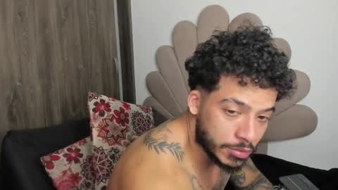 Nei turn green online show from January 5, 7:06 pm