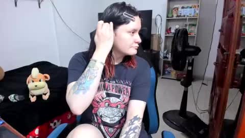 Geek Nicole    im Neeko UwU online show from June 8, 1:11 pm