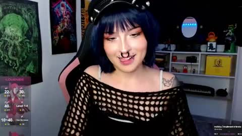 Neena Nyx online show from June 7, 2:05 am