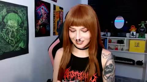 Neena Nyx online show from June 19, 12:15 am