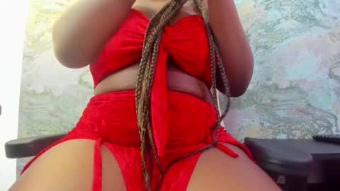 Snapshot of neffertiry_ebonny chatting on November 6, 4:57 am Nefer online show from November 6, 4:57 am