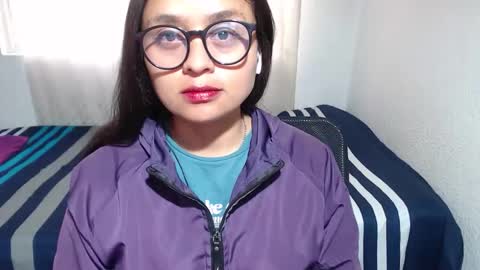 Zoe online show from September 23, 12:30 pm