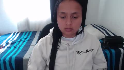 Zoe online show from December 14, 5:07 pm