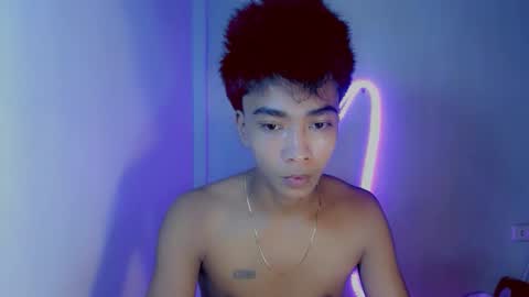 neil_asian69 online show from November 10, 10:09 pm