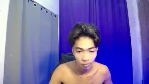 neil_asian69 online show from February 19, 7:37 am