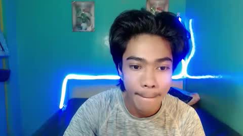 neil_asian69 online show from April 19, 5:29 am