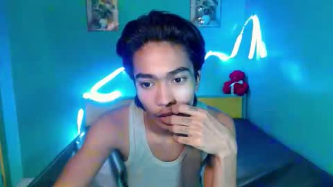 neil_asian69 online show from April 21, 3:46 am