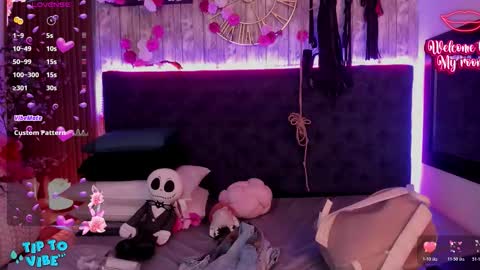 Miah online show from November 25, 11:21 am