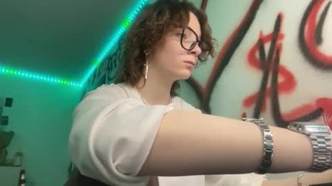 Alice online show from March 5, 6:37 pm