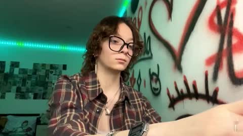 Alice online show from March 7, 7:33 pm