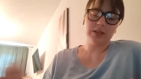 Snapshot of nellhauer chatting on June 11, 7:50 am Alia online show from June 11, 7:50 am