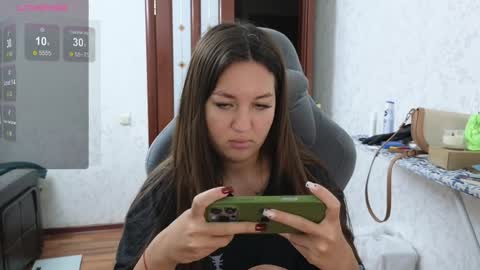 Snapshot of nellyfischer chatting on December 8, 4:39 pm Nelly online show from December 8, 4:39 pm