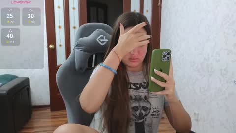 Snapshot of nellyfischer chatting on December 12, 3:59 pm Nelly online show from December 12, 3:59 pm