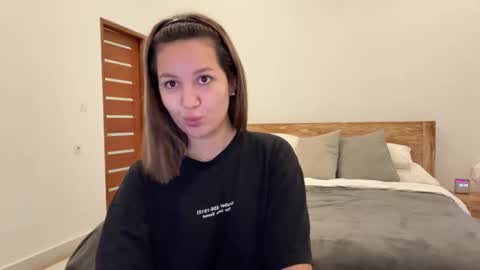 Snapshot of nellyfischer chatting on September 15, 1:05 am Nelly online show from September 15, 1:05 am