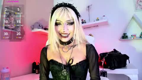 Snapshot of nemesis_castel_ chatting on July 29, 2:48 pm Nemesis online show from July 29, 2:48 pm