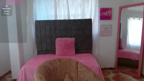 Dayis online show from October 2, 8:05 pm