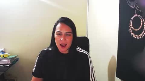 Snapshot of neny445 chatting on January 24, 1:57 pm kelly lopez online show from January 24, 1:57 pm