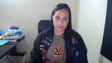 Snapshot of neny445 chatting on February 12, 1:27 pm kelly lopez online show from February 12, 1:27 pm