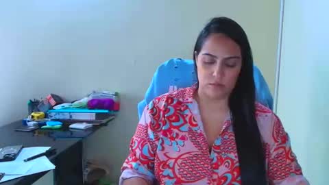 Snapshot of neny445 chatting on October 25, 5:30 pm kelly lopez online show from October 25, 5:30 pm