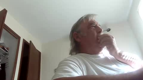 Snapshot of neohiom4f chatting on May 27, 12:57 pm neohiom4f online show from May 27, 12:57 pm