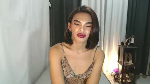 neomi online show from January 5, 5:27 pm