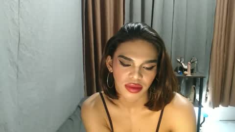 neomi online show from April 18, 7:07 pm