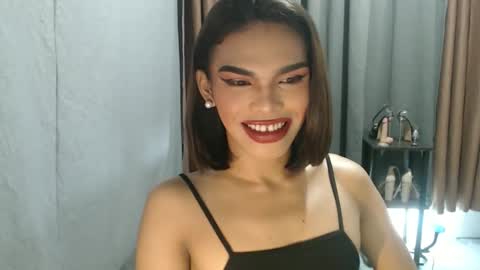 neomi online show from June 8, 7:47 pm