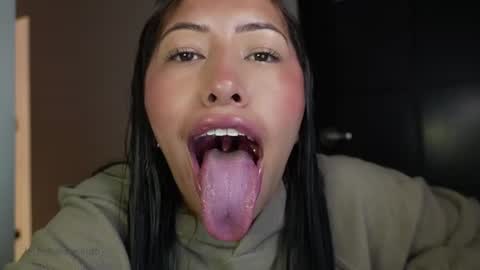 Snapshot of nerak_a chatting on June 27, 1:39 pm Helena Every Friday new video for my fan club loves online show from June 27, 1:39 pm