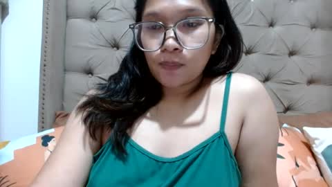 Snapshot of nerdypinaypie chatting on July 20, 6:38 am nerdypinaypie online show from July 20, 6:38 am