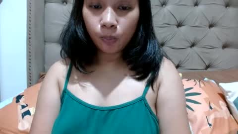 Snapshot of nerdypinaypie chatting on July 20, 10:39 am nerdypinaypie online show from July 20, 10:39 am