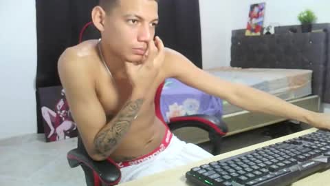 Snapshot of nerek_master chatting on January 19, 1:42 am nerek master online show from January 19, 1:42 am