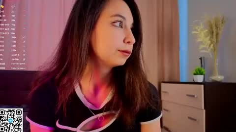 Snapshot of nerixalvire chatting on June 19, 3:05 pm Emily online show from June 19, 3:05 pm