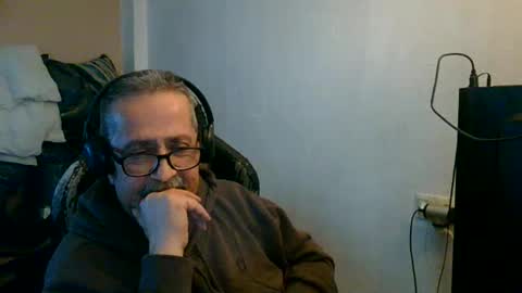 neron401 online show from April 18, 2:32 pm