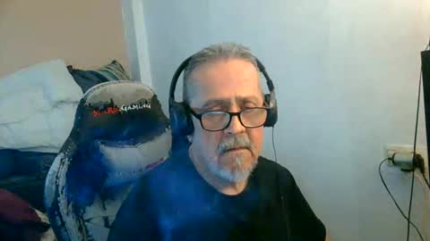 neron401 online show from April 19, 3:11 pm