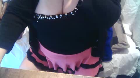 neslihan online show from December 28, 8:05 am