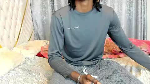 netfux_and_chill online show from April 21, 10:21 am