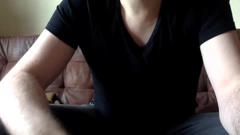 Snapshot of neu242gierig chatting on March 11, 11:23 am Neu242Gierig online show from March 11, 11:23 am