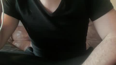 Snapshot of neu242gierig chatting on October 30, 7:10 am Neu242Gierig online show from October 30, 7:10 am