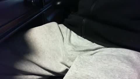 nevrsaynevr2000 online show from December 3, 3:11 pm