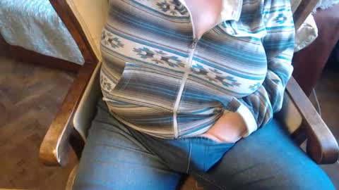 Snapshot of new_milf chatting on December 15, 9:45 am Lilly online show from December 15, 9:45 am