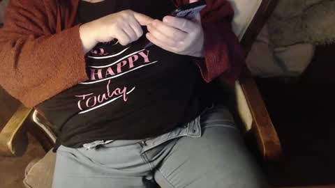 Snapshot of new_milf chatting on January 11, 3:23 am Lilly online show from January 11, 3:23 am