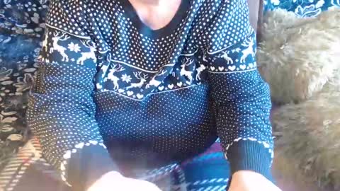 Snapshot of new_milf chatting on March 3, 12:16 pm Lilly online show from March 3, 12:16 pm