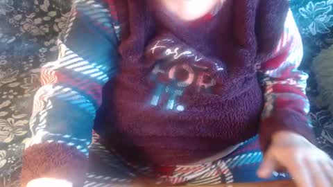 Snapshot of new_milf chatting on March 8, 2:51 pm Lilly online show from March 8, 2:51 pm