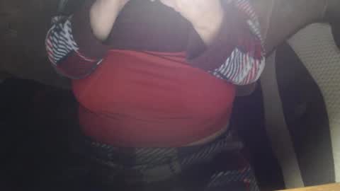 Snapshot of new_milf chatting on September 30, 2:27 am Lilly online show from September 30, 2:27 am