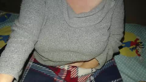 Snapshot of new_milf chatting on October 6, 2:42 am Lilly online show from October 6, 2:42 am