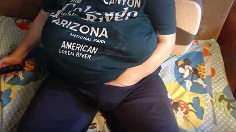 Snapshot of new_milf chatting on October 8, 7:39 am Lilly online show from October 8, 7:39 am