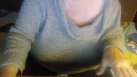 Snapshot of new_milf chatting on October 10, 2:54 am Lilly online show from October 10, 2:54 am