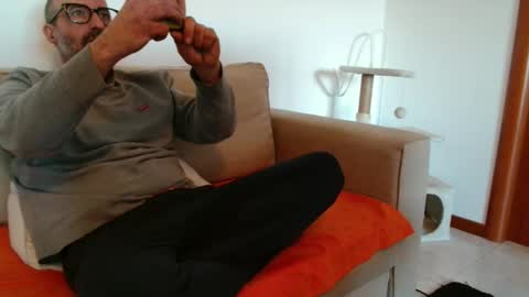 simi online show from January 7, 7:55 am